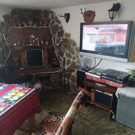 Къща За Гости В Индже Войвода Улица Пирин 28 Holiday home