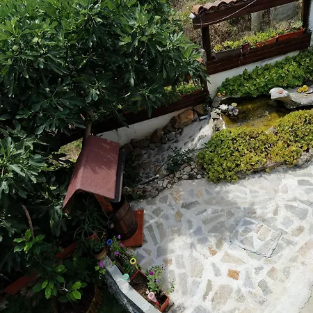 Къща За Гости В Индже Войвода Улица Пирин 28 بيت للعطل *